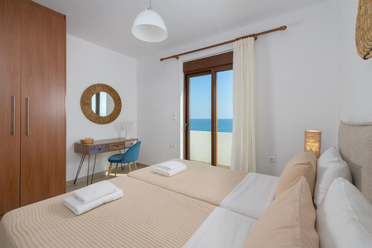 Villa Corinna Lakhania Bagian luar foto