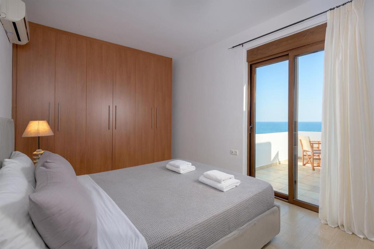 Villa Corinna Lakhania Bagian luar foto
